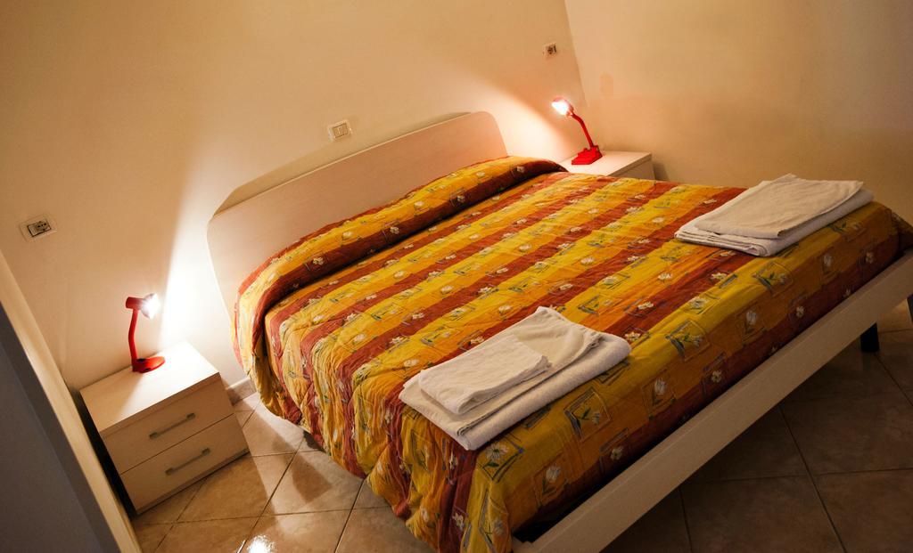Albergo Magrini Della Genga Genga  Habitación foto
